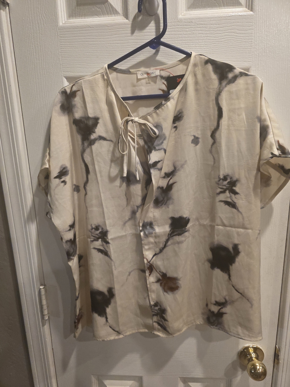Olivia & Joy Cream Tie-Neck Floral Blouse